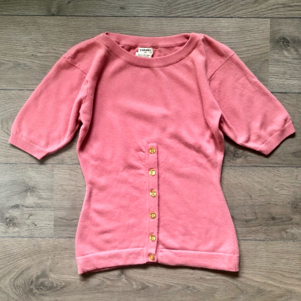 Chanel 100% cashmere salmon pink top 🦩